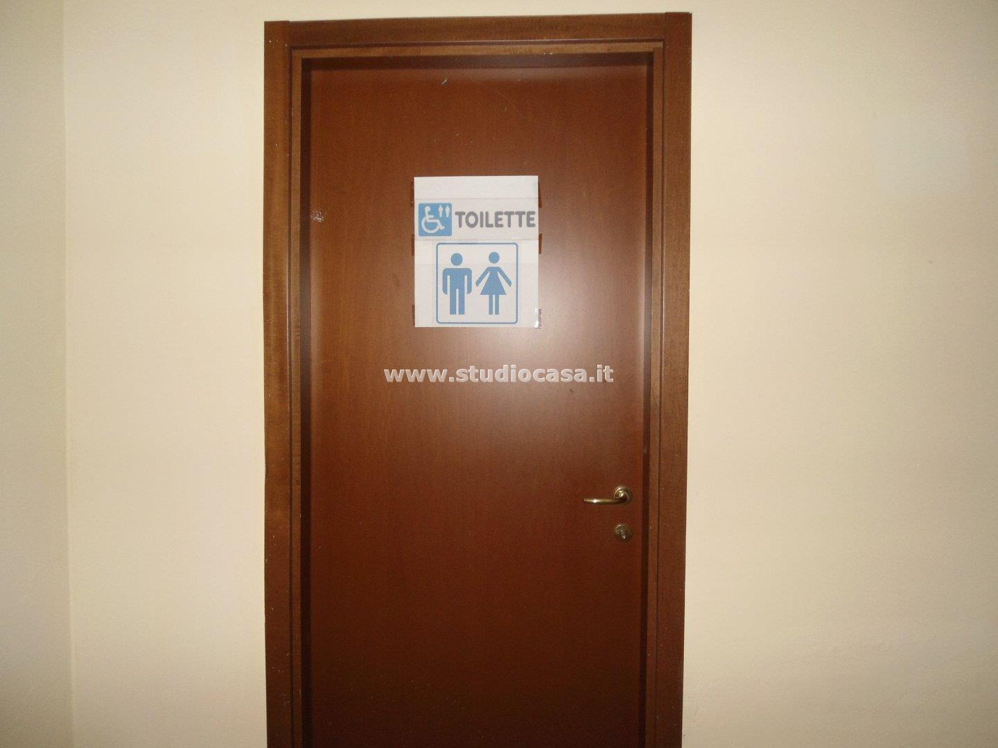 Magazzino in affitto a Crotone