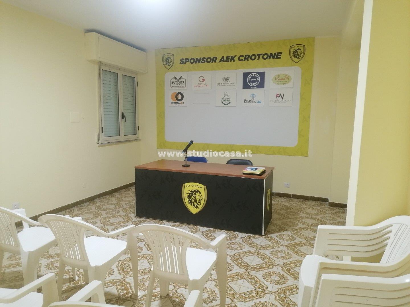 Ufficio in affitto a Crotone