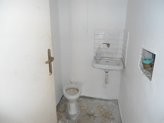 Magazzino in vendita a Crotone