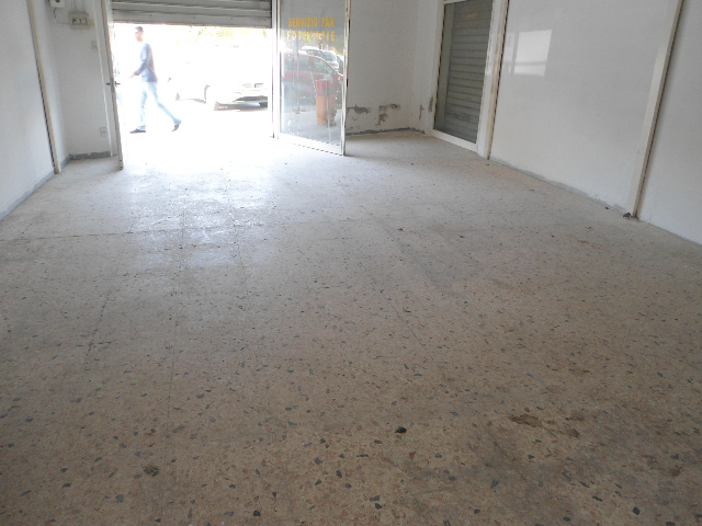 Magazzino in vendita a Crotone