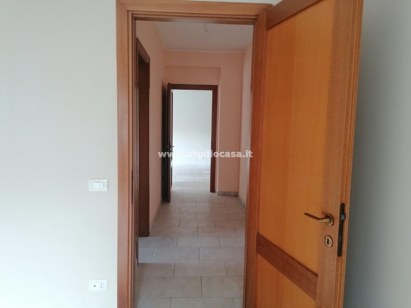 Magazzino in affitto a Crotone