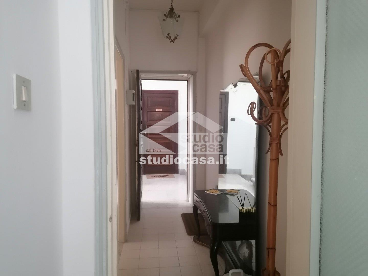 Appartamento in affitto a Crotone