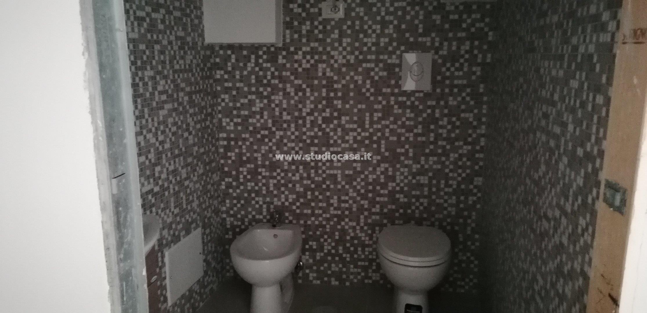 Magazzino in vendita a Crotone