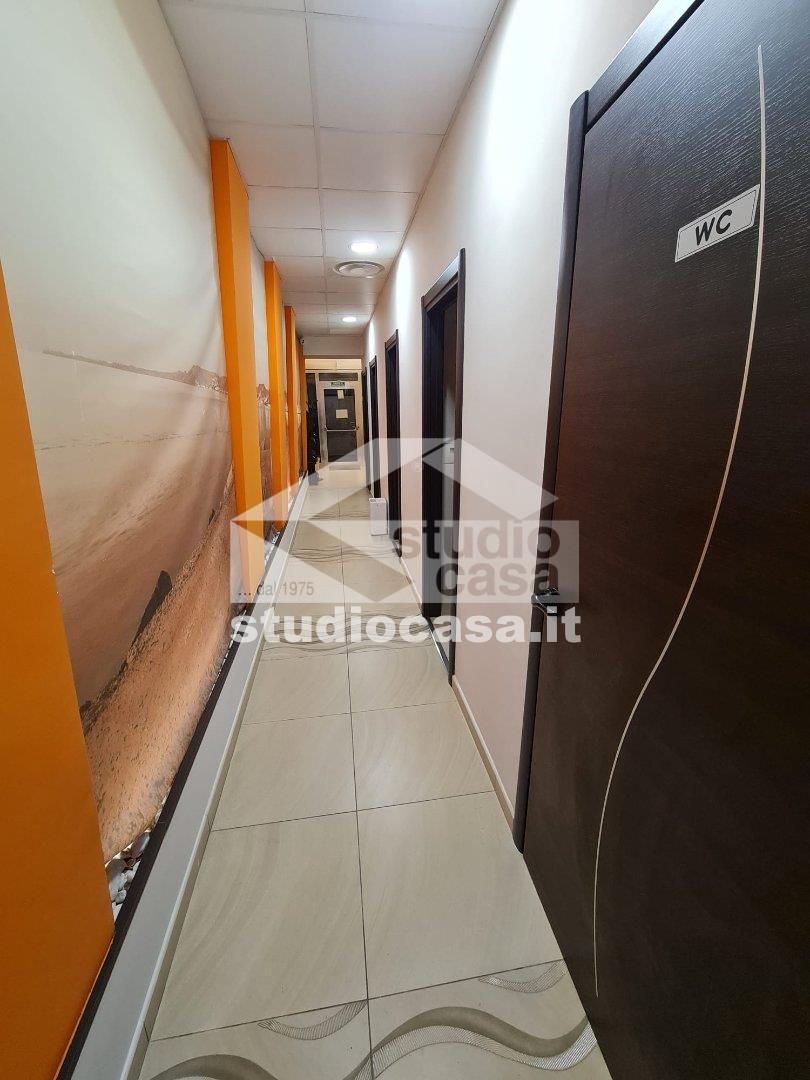 Magazzino in affitto a Crotone