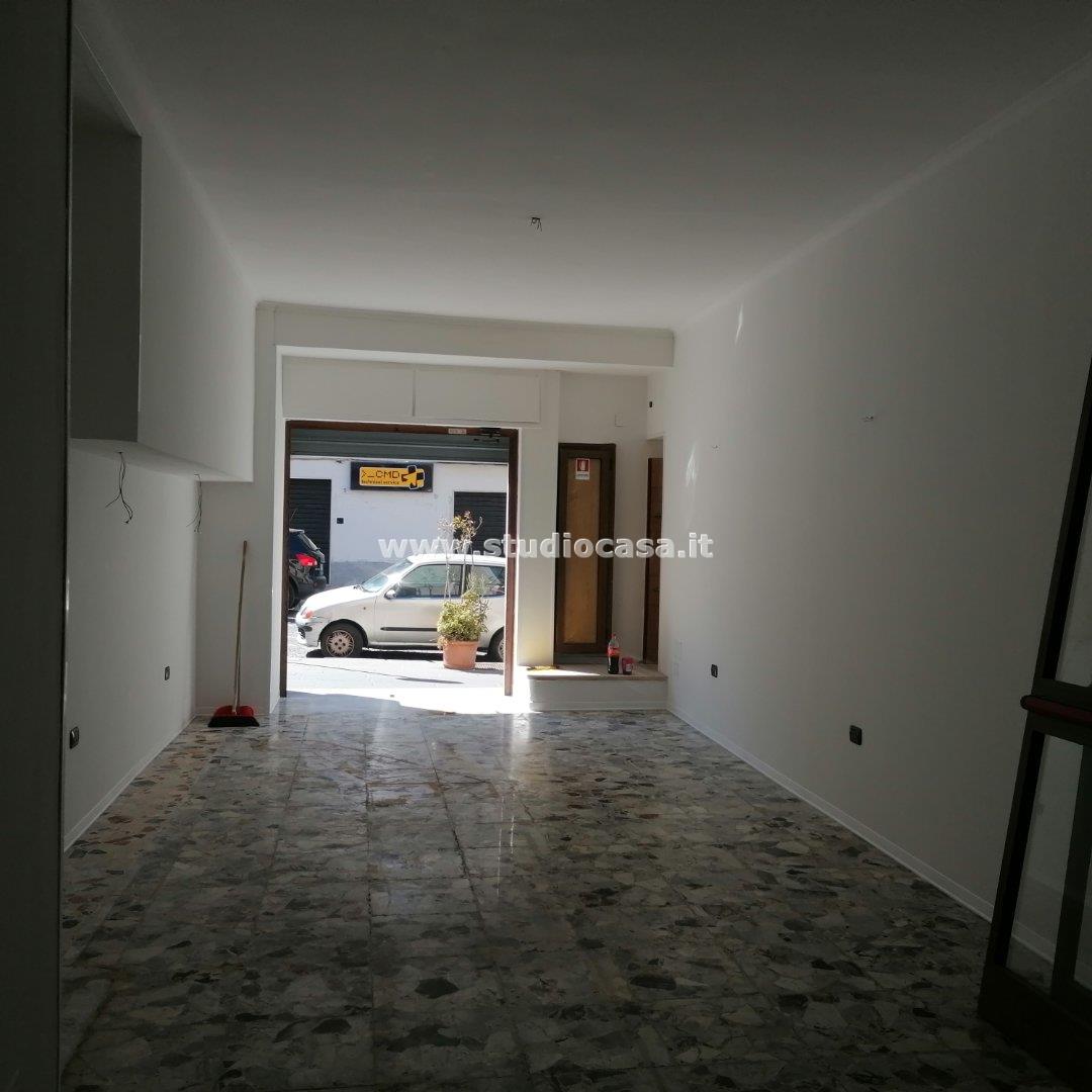 Magazzino in affitto a Crotone