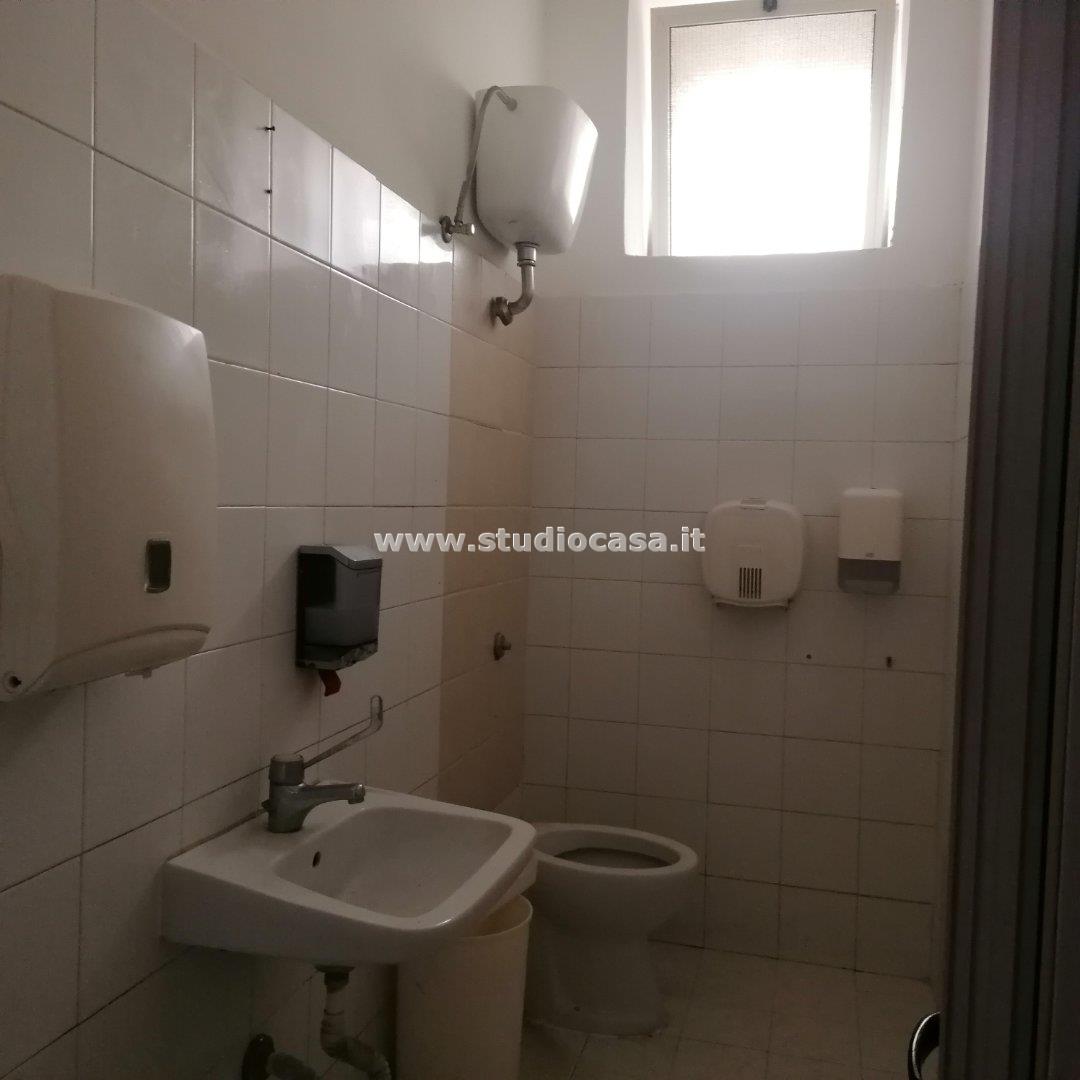 Magazzino in affitto a Crotone