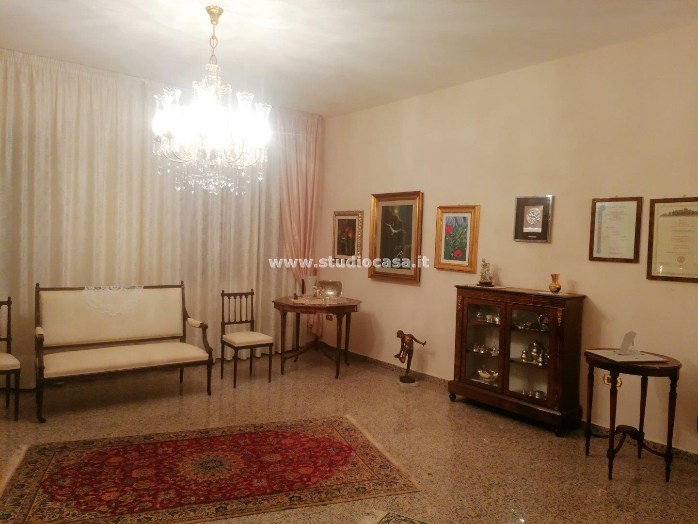 Villa Unifamiliare in vendita a Crotone