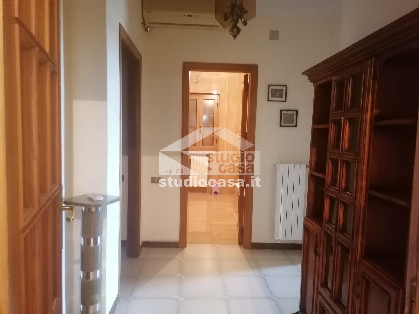 Appartamento in affitto a Crotone
