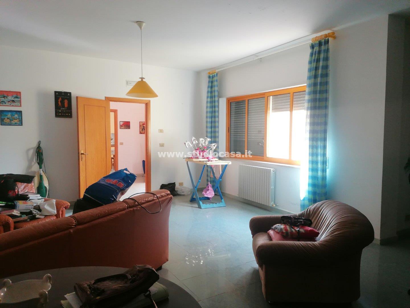 Casa Unifamiliare in vendita a Rocca di Neto