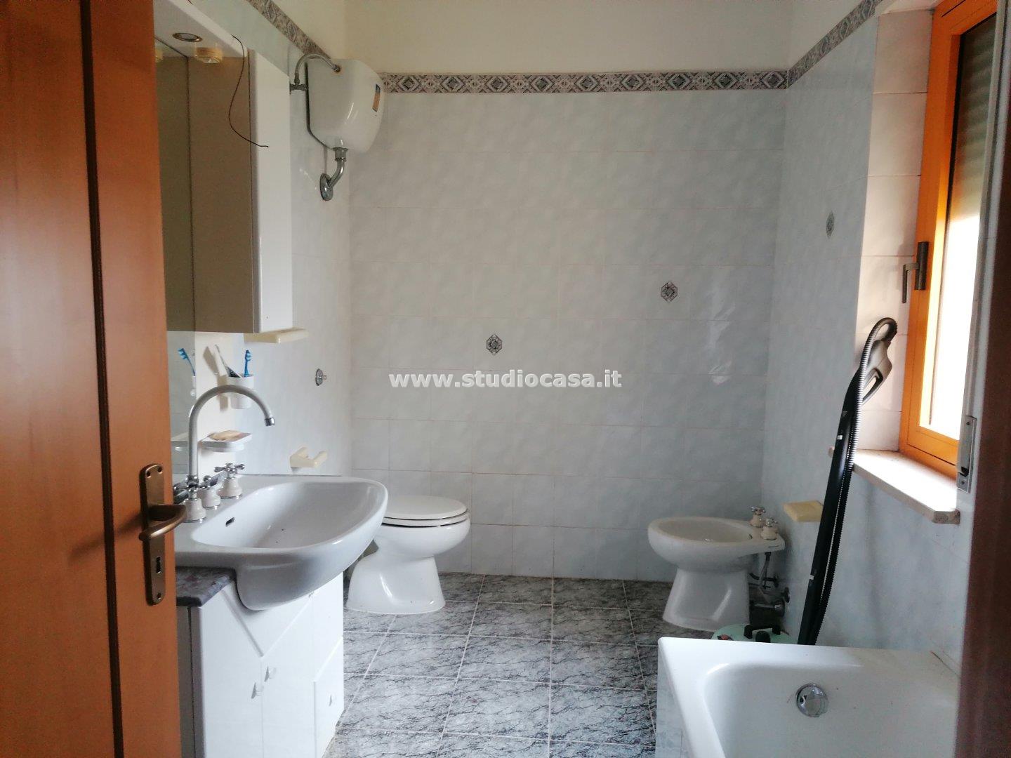 Casa Unifamiliare in vendita a Rocca di Neto