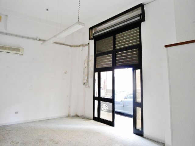 Magazzino in vendita a Crotone