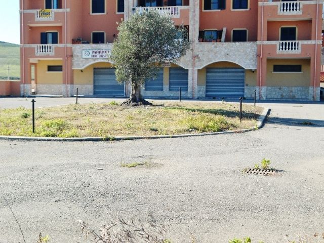 Box / Autorimessa in vendita a Crotone