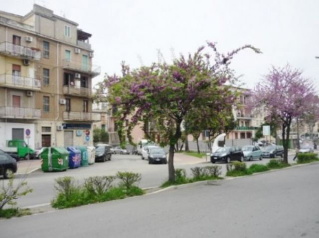 Magazzino in affitto a Crotone
