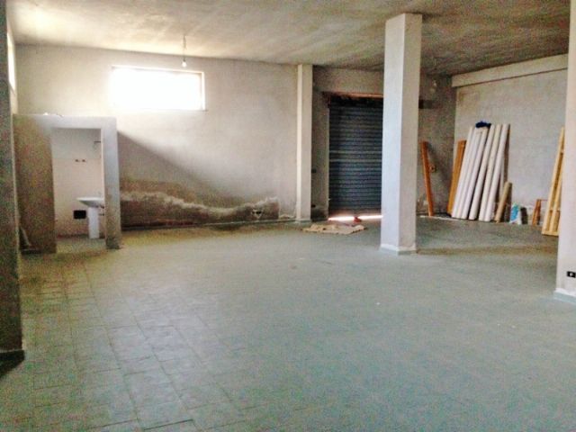 Magazzino in affitto a Crotone