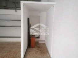Magazzino in affitto a Crotone