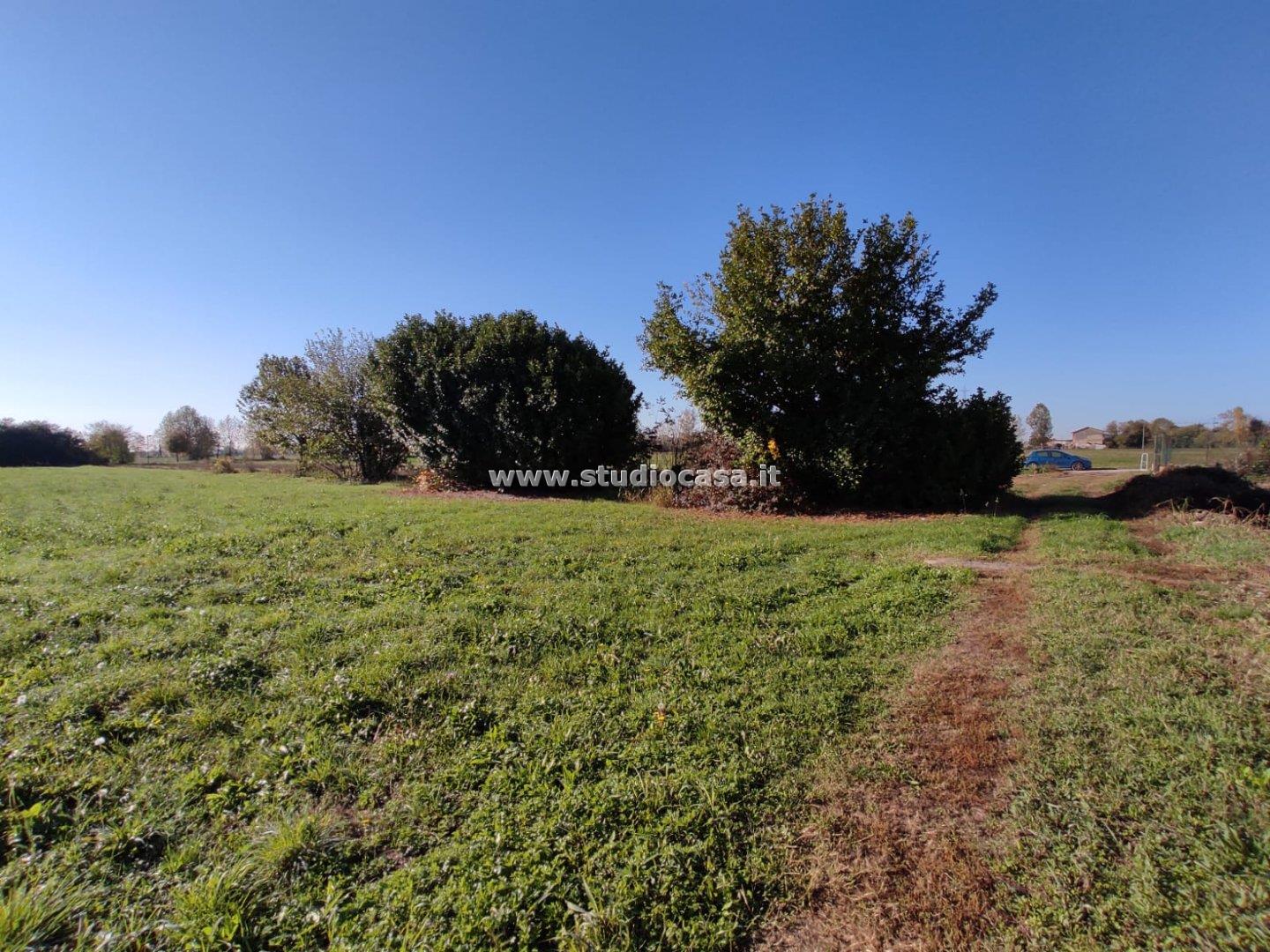 Terreno Agricolo in vendita a Castel Rozzone