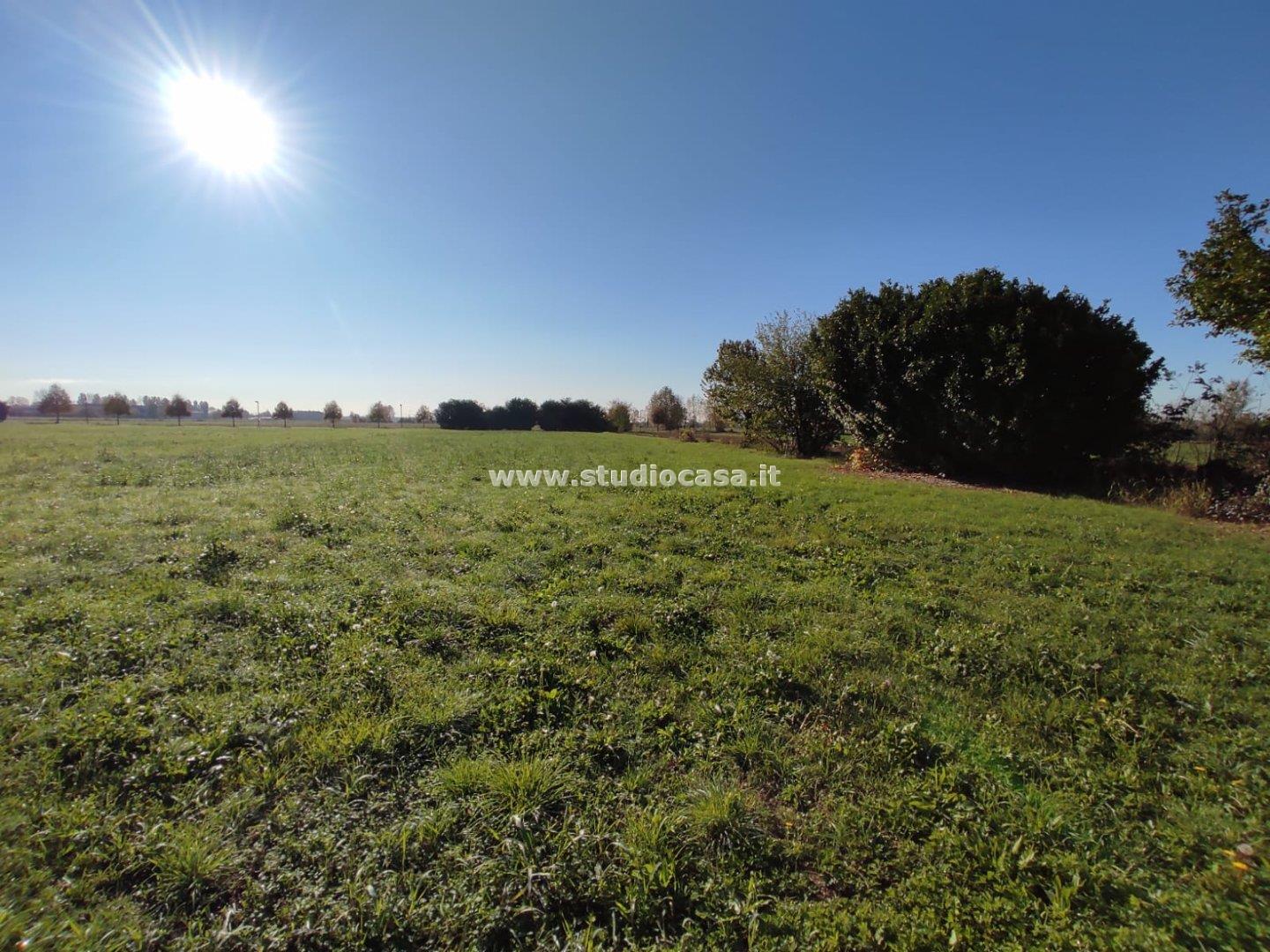 Terreno Agricolo in vendita a Castel Rozzone