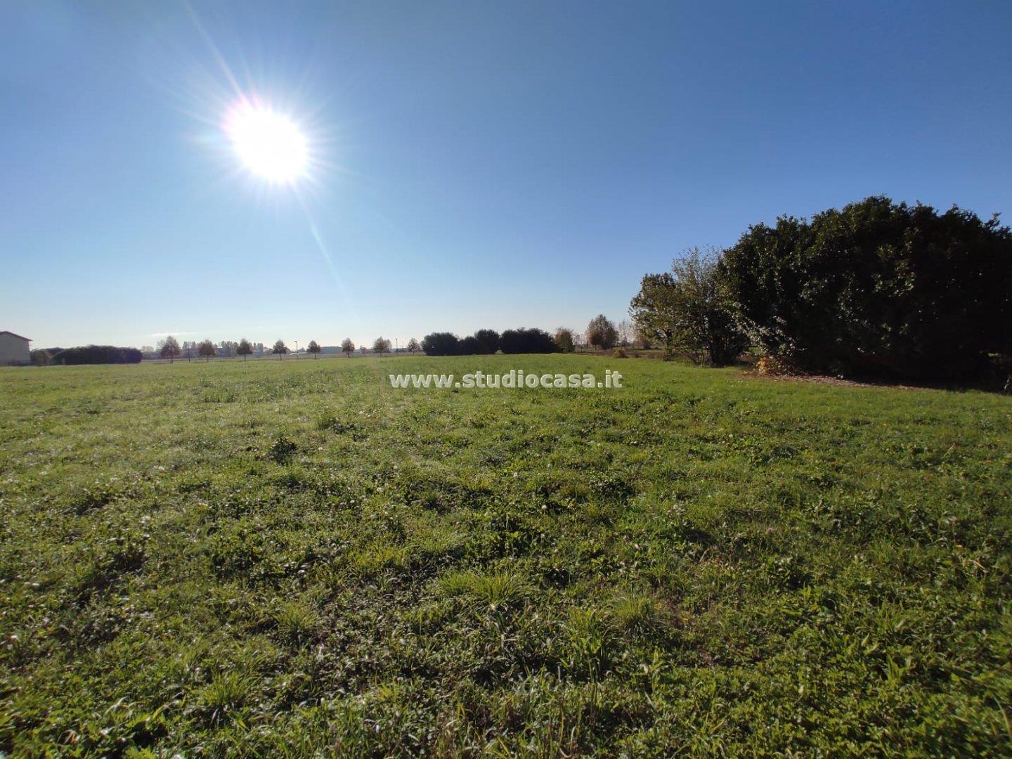 Terreno Agricolo in vendita a Castel Rozzone
