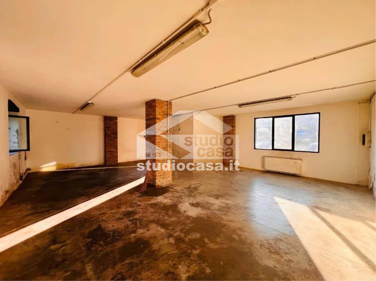 Ufficio in vendita a Vailate