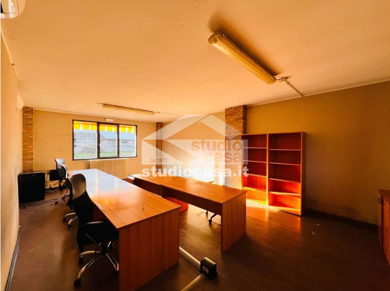 Ufficio in vendita a Vailate