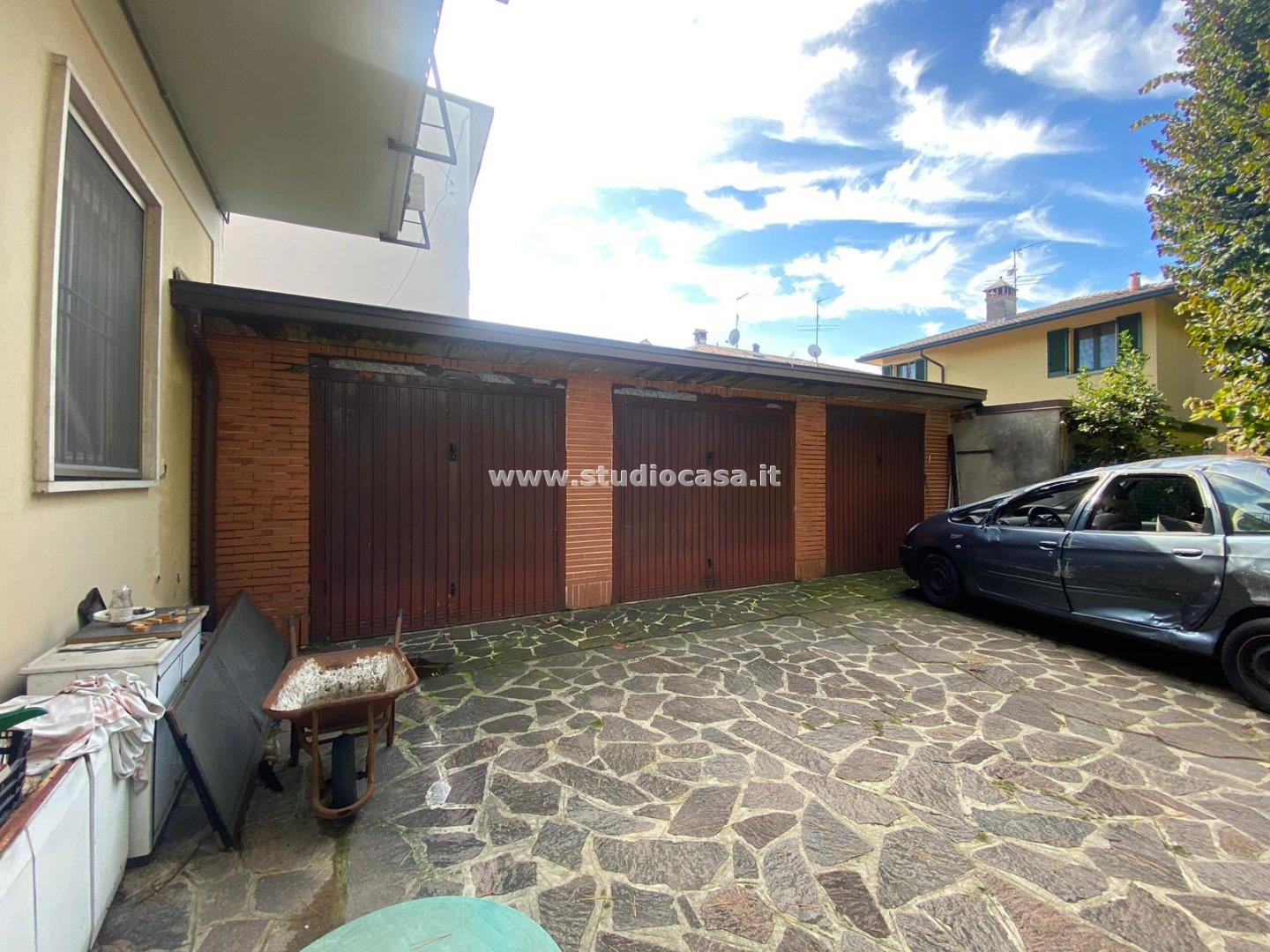 Villa Plurifamiliare in vendita a Caravaggio