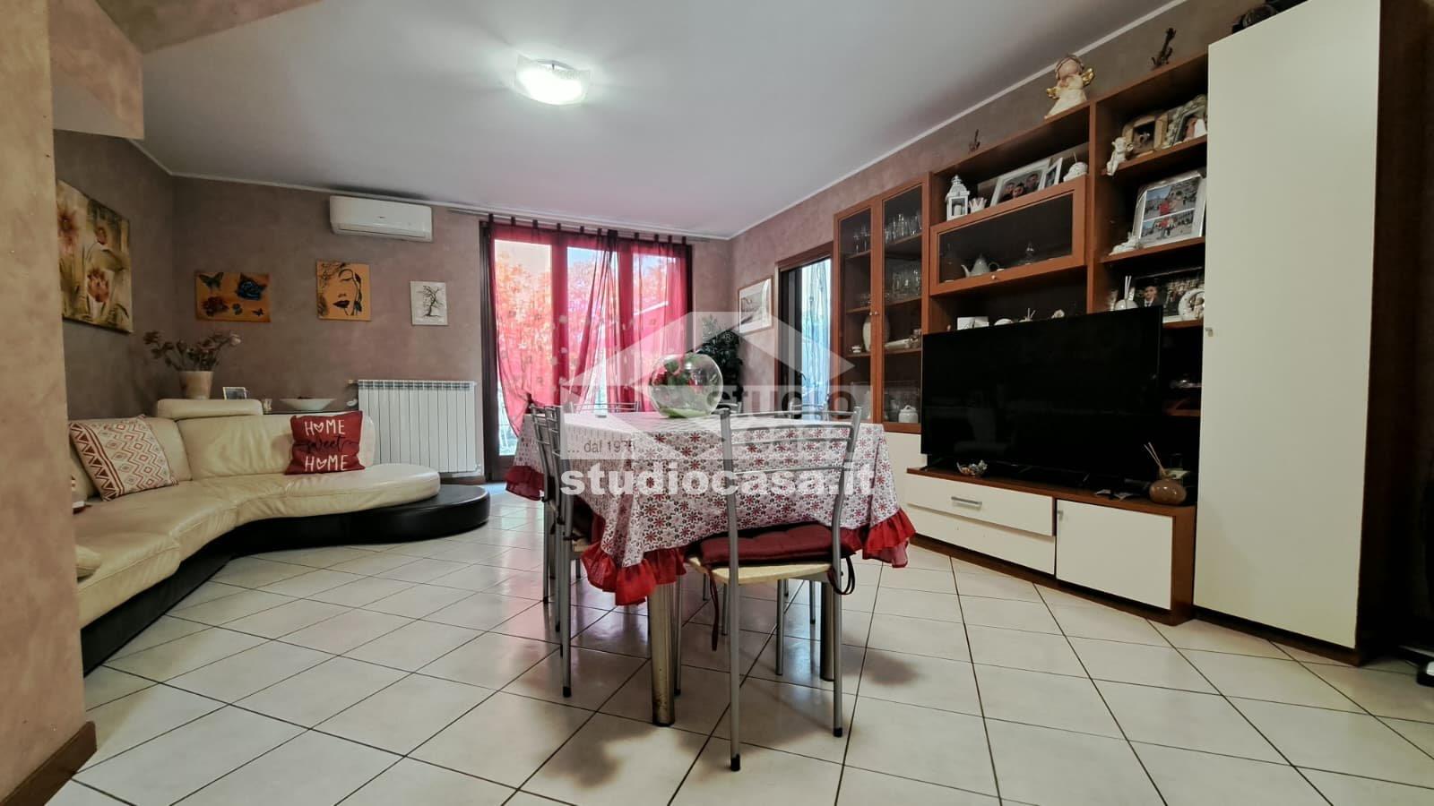 Villa a schiera di testa in vendita a Fornovo San Giovanni