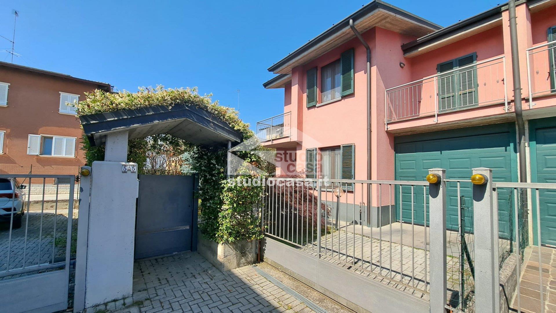 Villa a schiera di testa in vendita a Fornovo San Giovanni