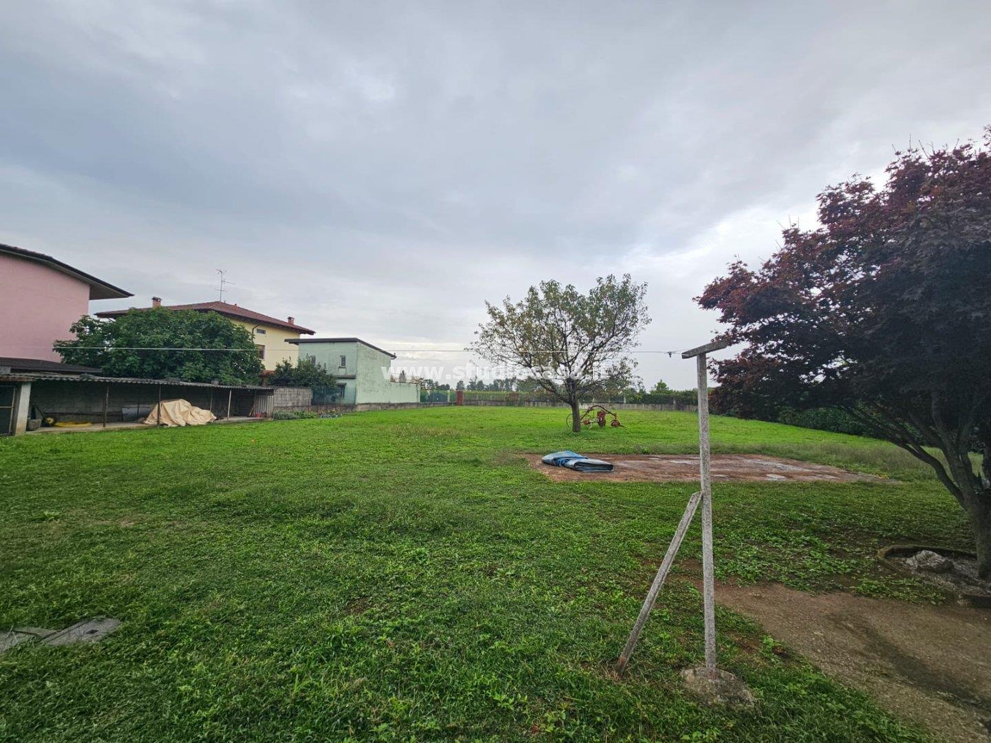 Terreno Residenziale in vendita a Pognano
