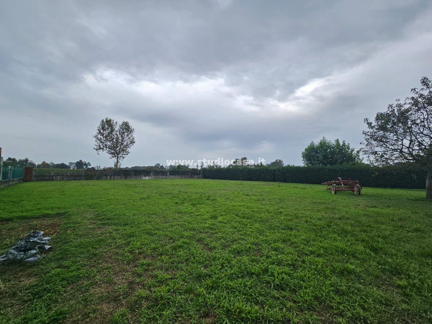 Terreno Residenziale in vendita a Pognano