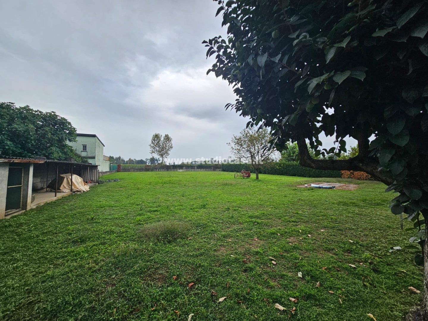 Terreno Residenziale in vendita a Pognano