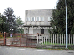 Capannone in vendita a Calvenzano