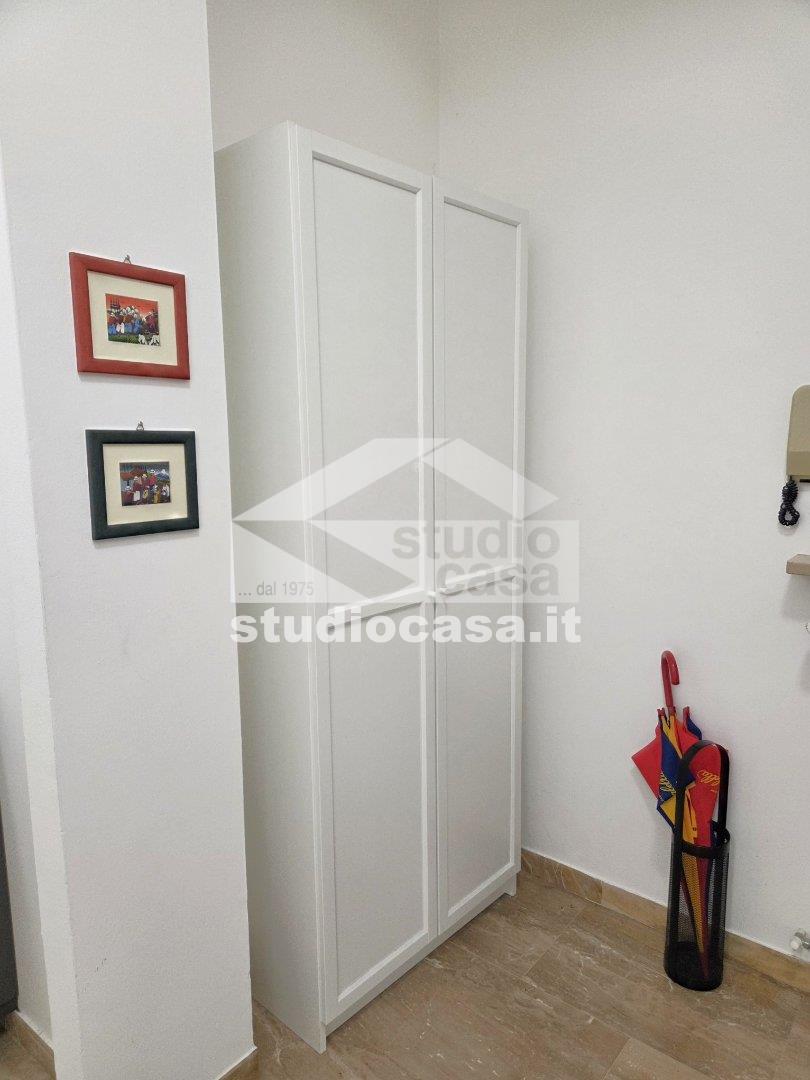 Stanza in Appartamento in affitto a Cremona