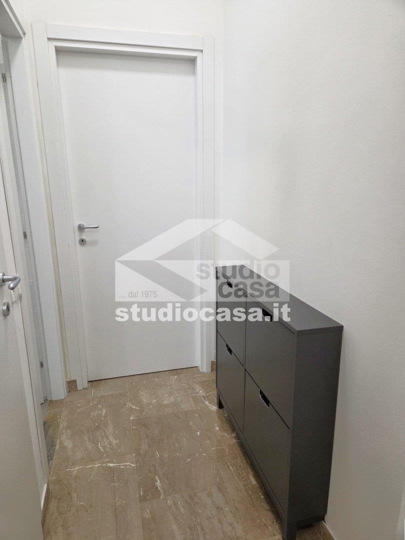 Stanza in Appartamento in affitto a Cremona