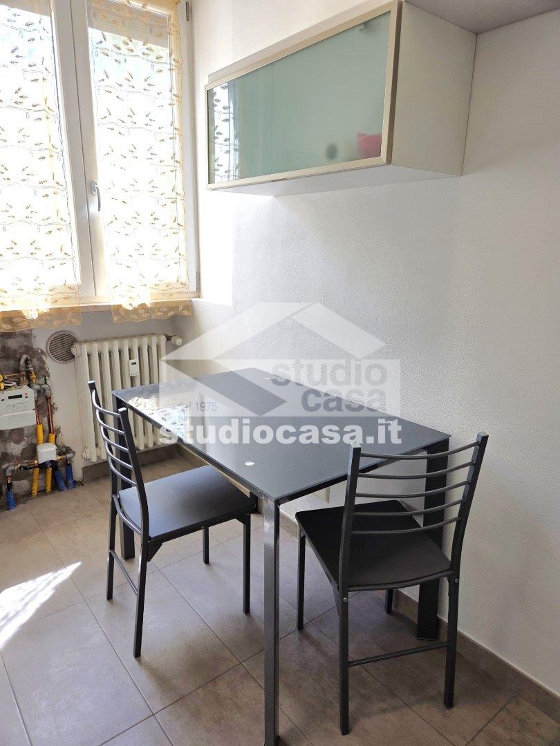 Stanza in Appartamento in affitto a Cremona