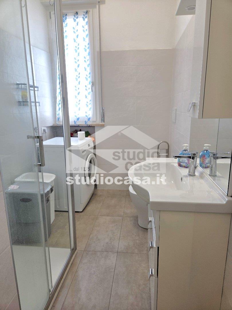 Stanza in Appartamento in affitto a Cremona