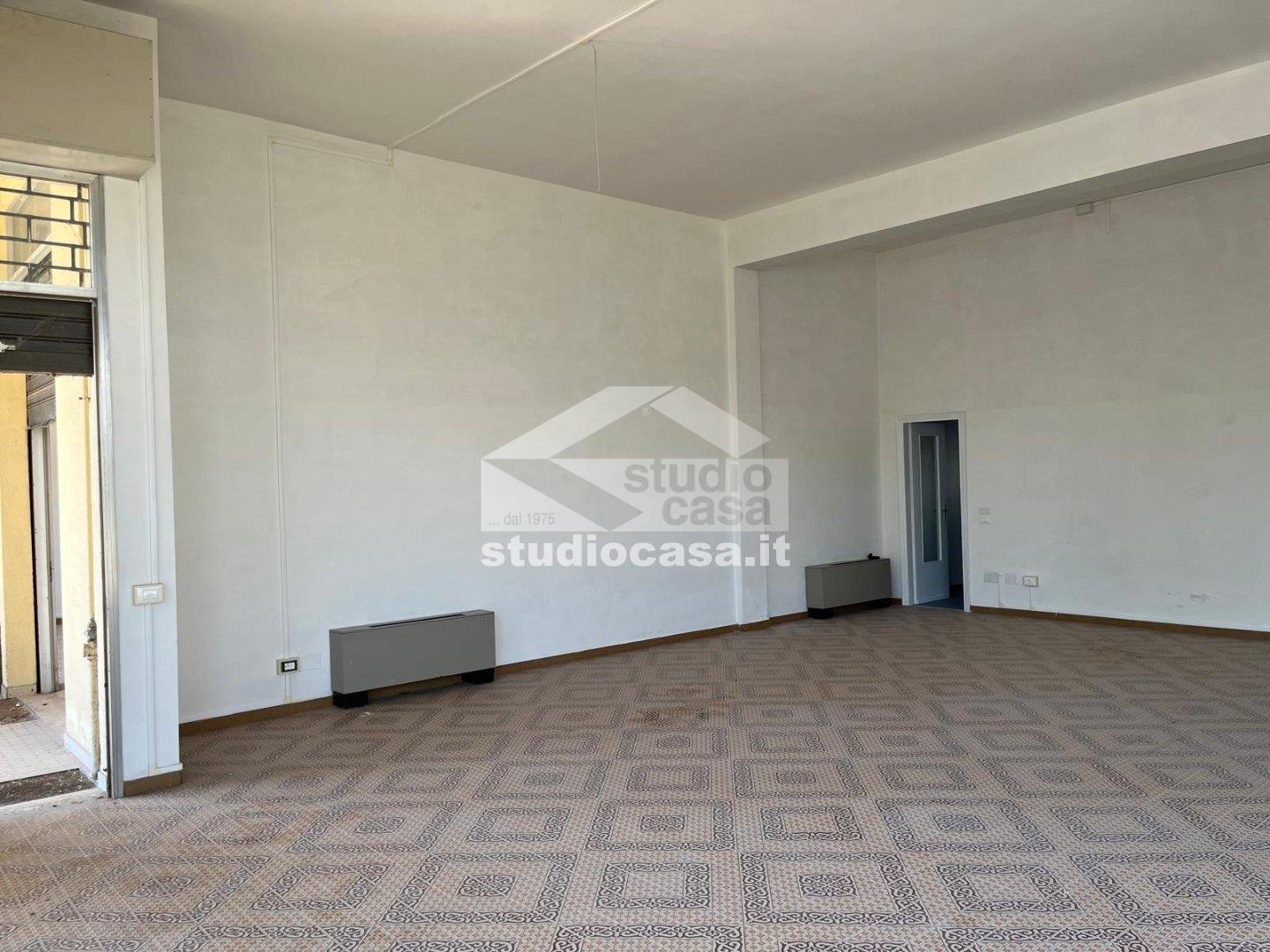 Studio in affitto a Castelverde