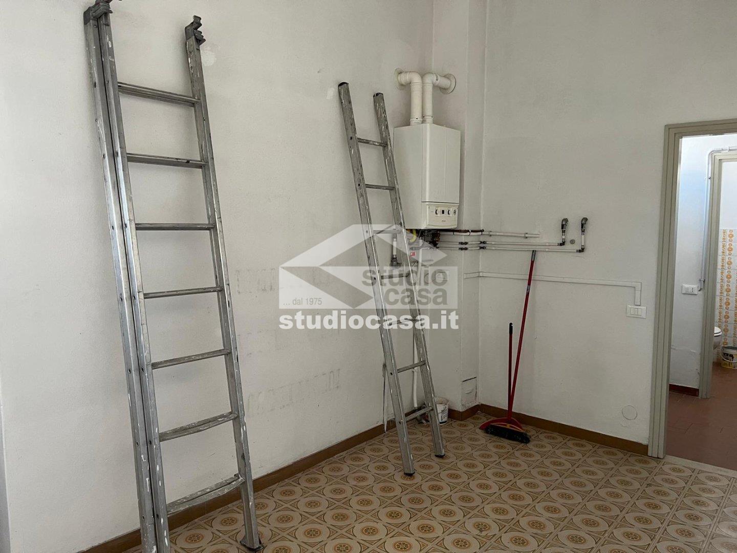 Studio in affitto a Castelverde
