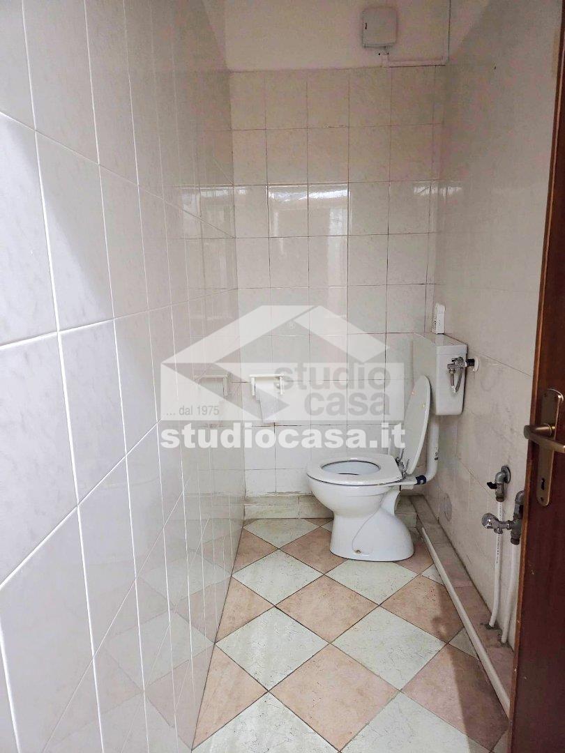 Negozio in vendita a Cremona