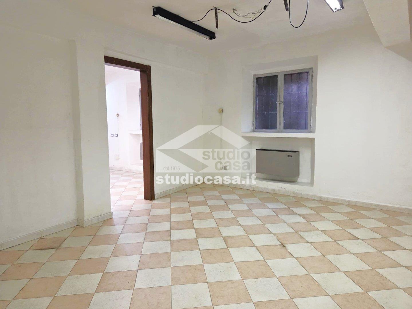 Negozio in vendita a Cremona