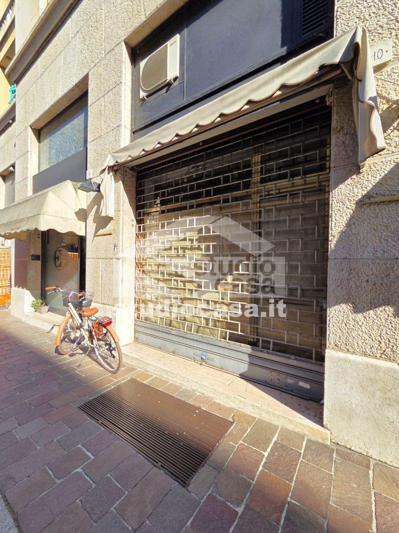 Negozio in vendita a Cremona