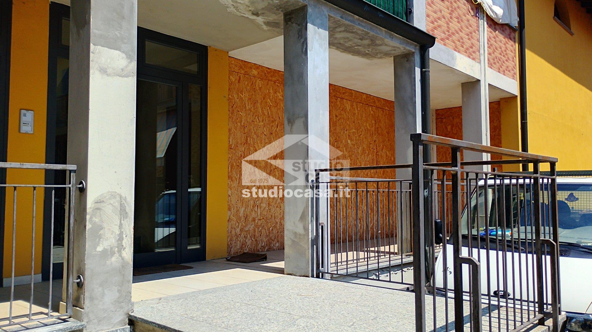 Deposito in vendita a Terranova dei Passerini