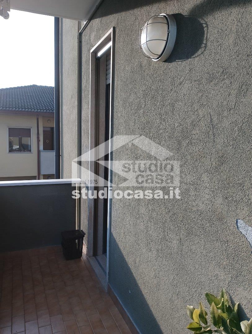 Appartamento in affitto a Maleo