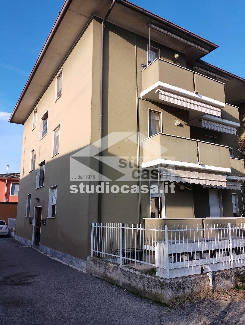 Appartamento in affitto a Maleo