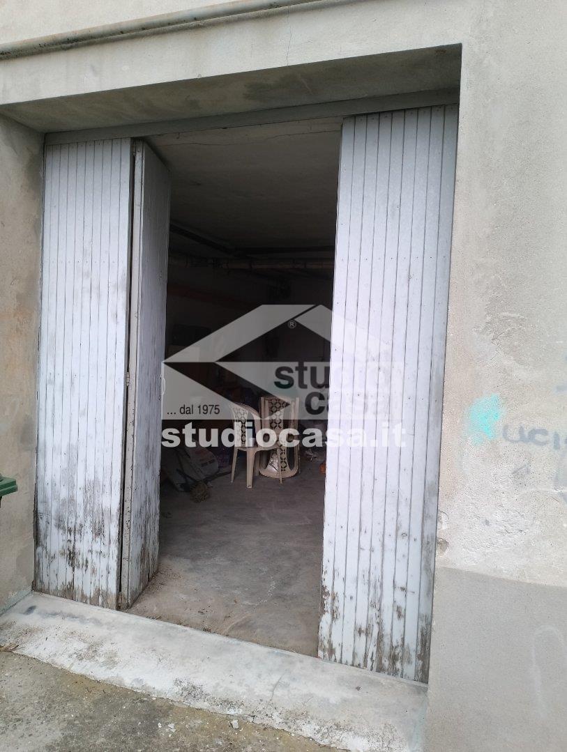 Box / Autorimessa in vendita a Codogno