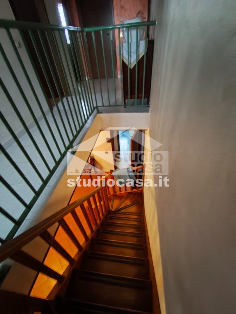 Villa Bifamiliare in vendita a Cappella Cantone