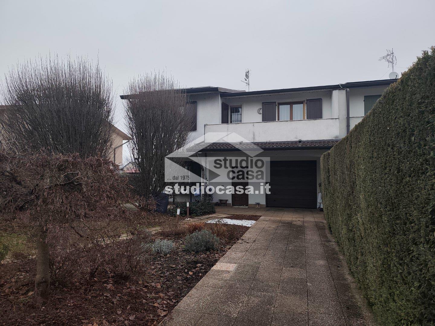 Villa Bifamiliare in vendita a Cappella Cantone