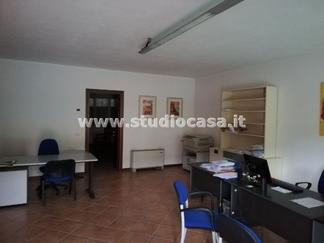 Ufficio in affitto a Castelleone