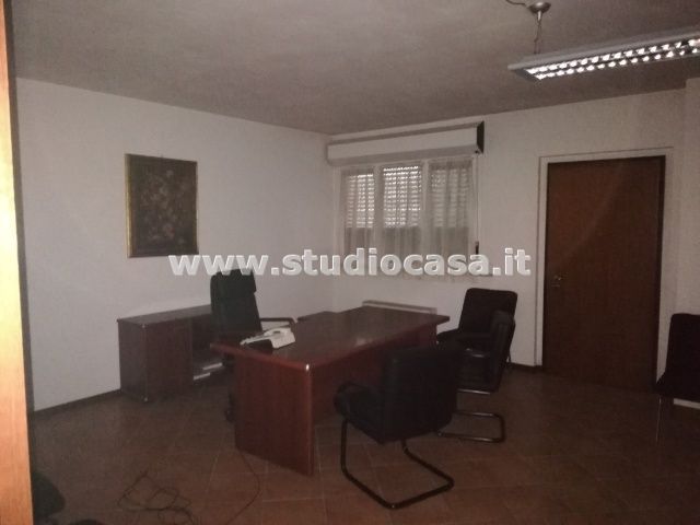 Ufficio in affitto a Castelleone