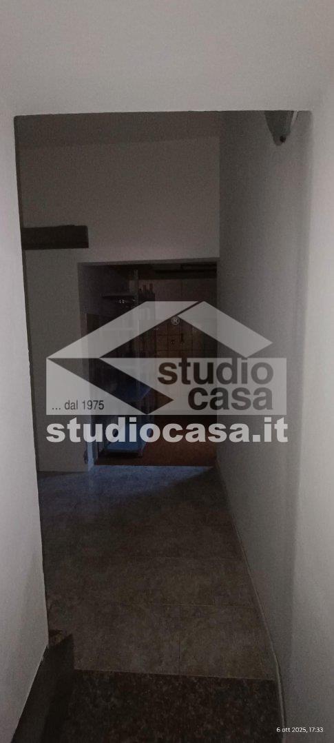 Negozio in affitto a Castelleone