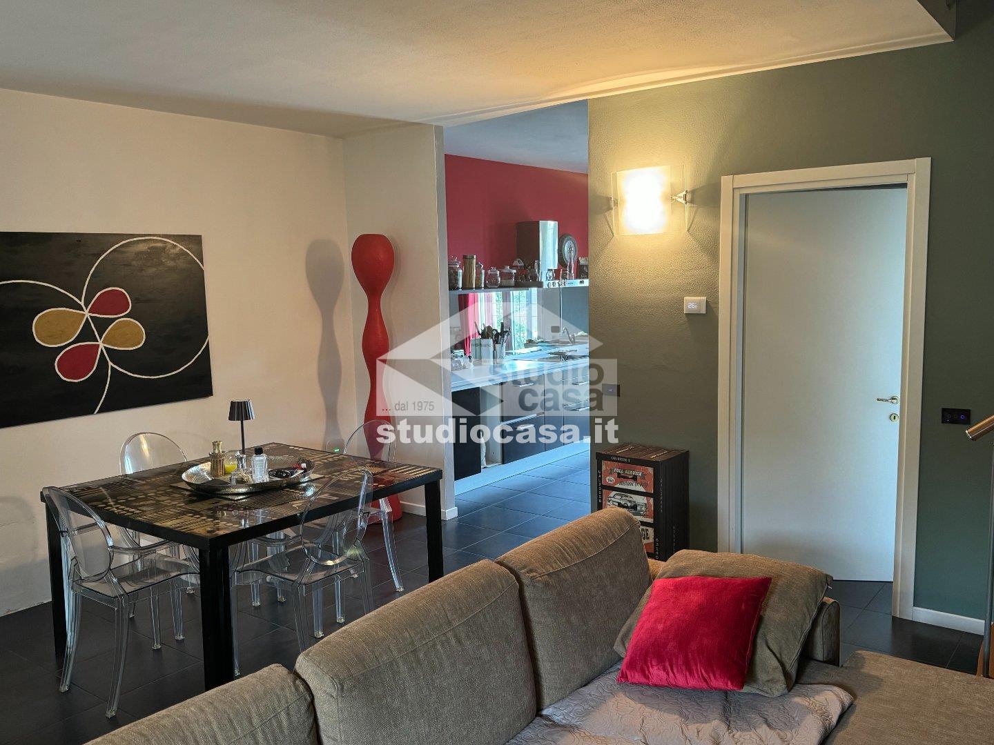 Villa a schiera di testa in vendita a Fiesco